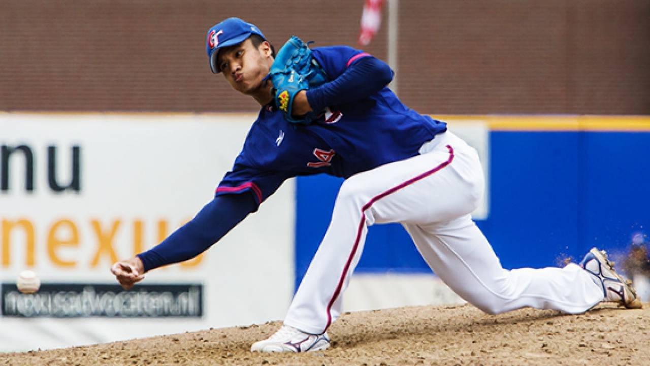 A tale of two pitchers